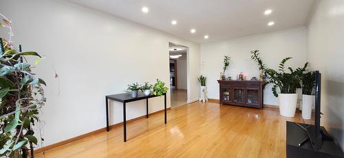 Living room - 6075 Rue Rina-Lasnier, Montréal (Saint-Léonard), QC - Indoor Photo Showing Other Room