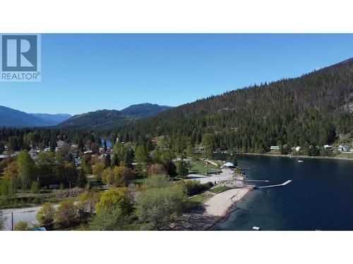 411 Main Street, Slocan, BC 