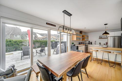 Dining room - 366 Ch. Du Lac-Millette, Saint-Sauveur, QC - Indoor Photo Showing Dining Room