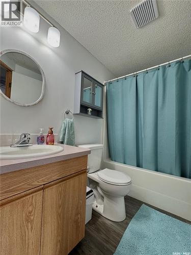 317 Riedel Avenue E, Langenburg, SK - Indoor Photo Showing Bathroom