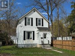 966 3RD AVENUE W  Owen Sound, ON N4K 4P6