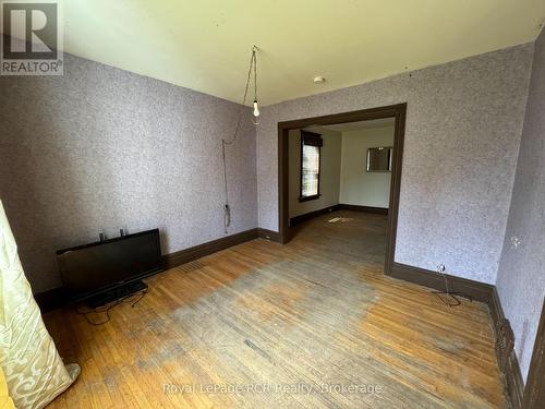 966 3Rd Avenue W, Owen Sound, ON - Indoor Photo Showing Other Room