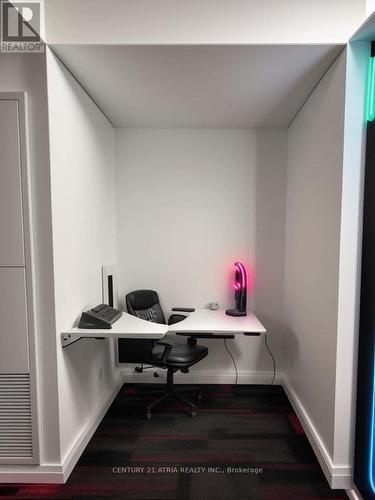 810 - 251 Jarvis Street, Toronto, ON - Indoor Photo Showing Office