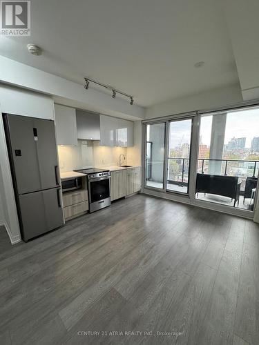810 - 251 Jarvis Street, Toronto, ON - Indoor Photo Showing Kitchen