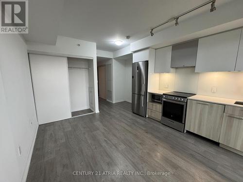810 - 251 Jarvis Street, Toronto, ON - Indoor Photo Showing Kitchen
