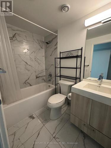 810 - 251 Jarvis Street, Toronto, ON - Indoor Photo Showing Bathroom