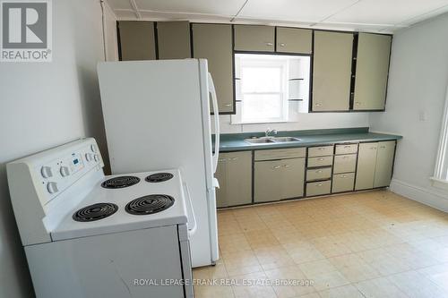 48 - 50 Lorne Avenue, Chatham-Kent (Chatham), ON - Indoor Photo Showing Other Room