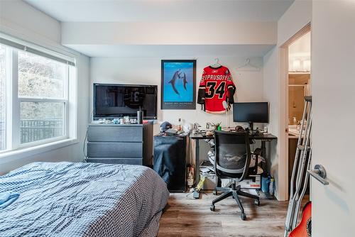 110-655 Academy Way, Kelowna, BC - Indoor Photo Showing Bedroom