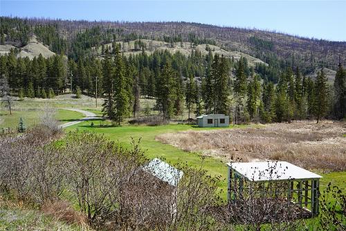6681 26 Mile Frontage Road, Clinton, BC - Outdoor With View