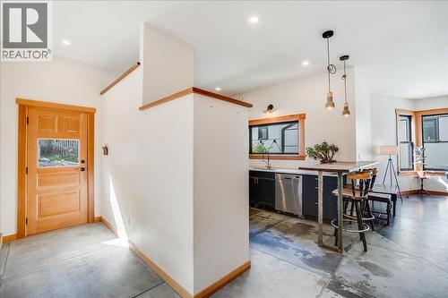 922 Front Street, Nelson, BC - Indoor