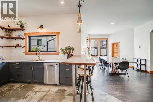 922 Front Street, Nelson, BC - Indoor