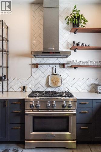 922 Front Street, Nelson, BC - Indoor Photo Showing Kitchen