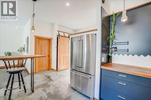 922 Front Street, Nelson, BC - Indoor