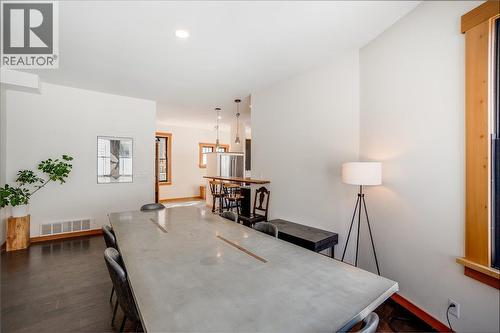 922 Front Street, Nelson, BC - Indoor