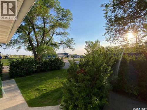 320 2 Street E, Carnduff, SK - Outdoor