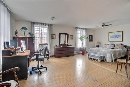 Chambre à coucher principale - 1099  - 1105 Rue Main, Ayer'S Cliff, QC - Indoor Photo Showing Bedroom