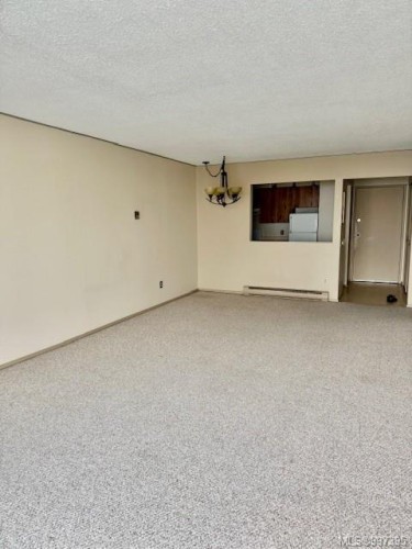 407-3555 Outrigger Rd, Nanoose Bay, BC - Indoor Photo Showing Other Room