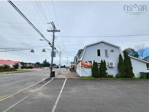 663 Main Street, Kingston, NS 