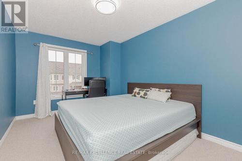 9 Hiscott Drive, Hamilton, ON - Indoor Photo Showing Bedroom