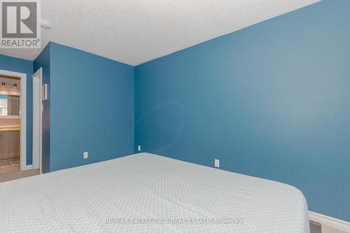 9 Hiscott Drive, Hamilton, ON - Indoor Photo Showing Bedroom