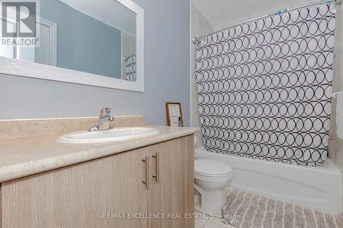 9 Hiscott Drive, Hamilton, ON - Indoor Photo Showing Bathroom