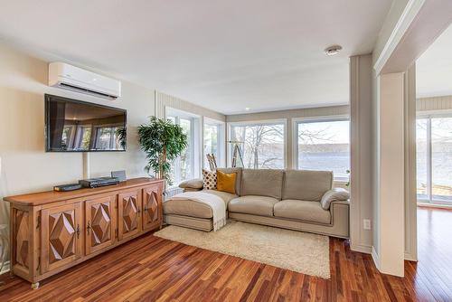 Dining room - 305 Ch. Poirier, Rigaud, QC - Indoor Photo Showing Living Room