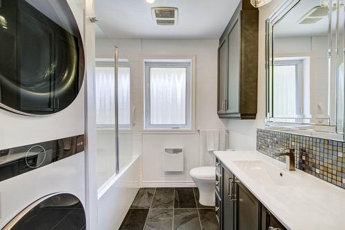 Bathroom - 305 Ch. Poirier, Rigaud, QC - Indoor Photo Showing Bathroom