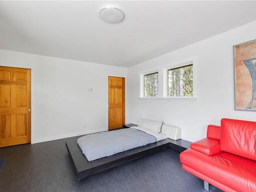 260 Old Divide Rd, Salt Spring, BC 