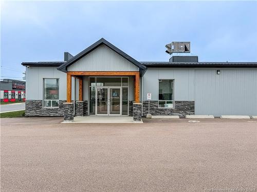 463 Champlain St, Dieppe, NB 