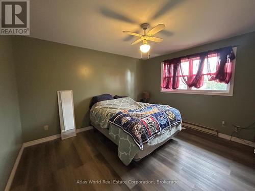35 Pottawatomie Drive, Saugeen Shores, ON - Indoor Photo Showing Bedroom