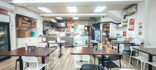 Cafeteria - 1622 Boul. De Maisonneuve O., Montréal (Ville-Marie), QC 