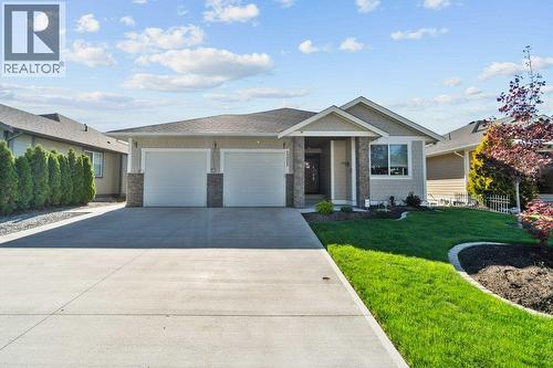 1321 24 Street Se, Salmon Arm, BC - Outdoor With Facade