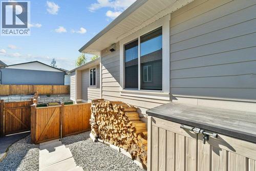 1321 24 Street Se, Salmon Arm, BC - Outdoor With Exterior