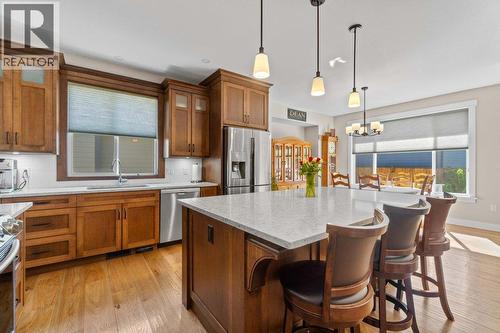 1321 24 Street Se, Salmon Arm, BC - Indoor Photo Showing Other Room