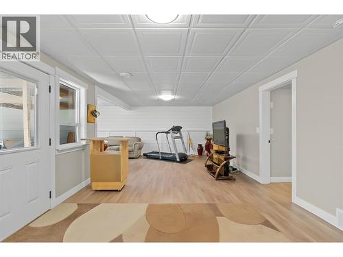 1321 24 Street Se, Salmon Arm, BC - Indoor Photo Showing Other Room