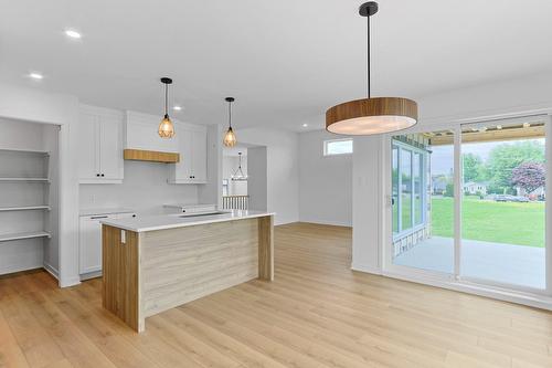 Dining room - 235 Rue De La Barrière, Salaberry-De-Valleyfield, QC - Indoor Photo Showing Kitchen
