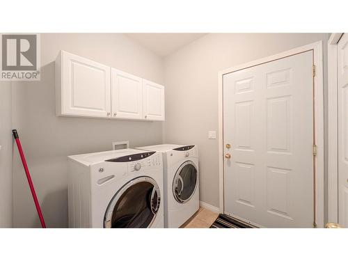 6182 Hwy 3-93 Highway, Cranbrook, BC - Indoor Photo Showing Laundry Room