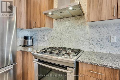 8575 Financial Drive, Brampton, ON - Indoor Photo Showing Kitchen With Upgraded Kitchen