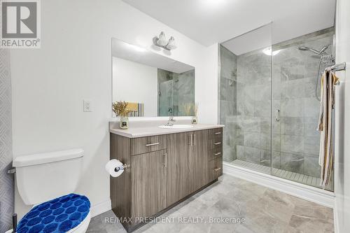 8575 Financial Drive, Brampton, ON - Indoor Photo Showing Bathroom
