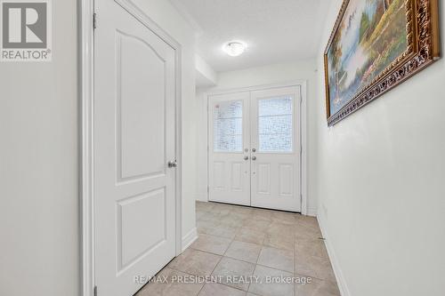 8575 Financial Drive, Brampton, ON - Indoor Photo Showing Other Room