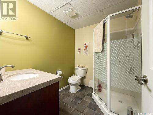 11 Conlin Drive, Swift Current, SK - Indoor Photo Showing Bathroom