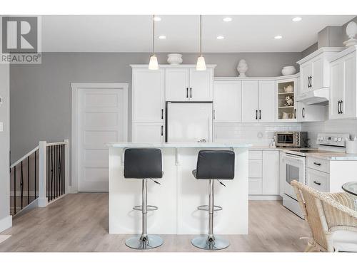 3606 25Th Avenue Unit# 109, Vernon, BC - Indoor Photo Showing Kitchen