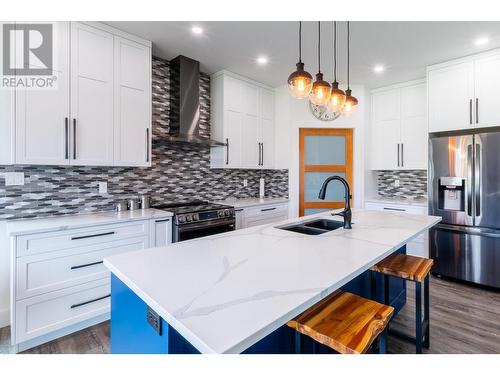 7400 Taborview Drive, Prince George, BC - Indoor Photo Showing Kitchen With Double Sink With Upgraded Kitchen