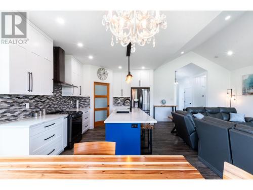 7400 Taborview Drive, Prince George, BC - Indoor Photo Showing Kitchen With Upgraded Kitchen