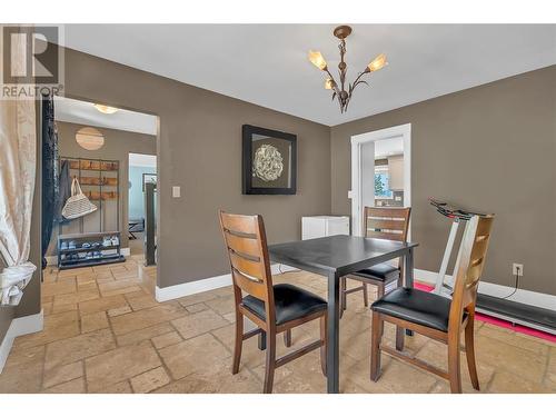 1623 Blackwood Drive, West Kelowna, BC - Indoor Photo Showing Dining Room