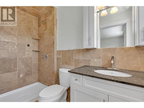 1623 Blackwood Drive, West Kelowna, BC - Indoor Photo Showing Bathroom