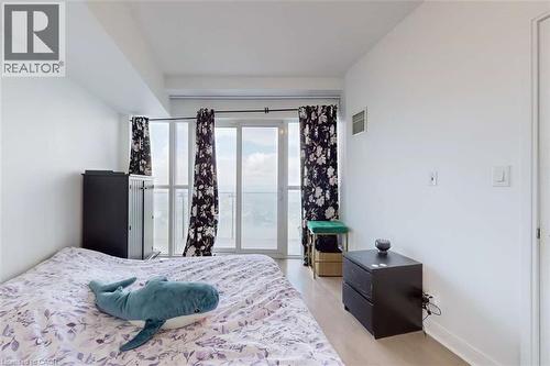 50 Absolute Avenue Unit# 3801, Mississauga, ON - Indoor Photo Showing Bedroom