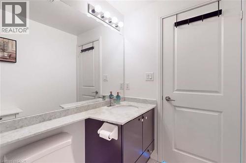 50 Absolute Avenue Unit# 3801, Mississauga, ON - Indoor Photo Showing Bathroom