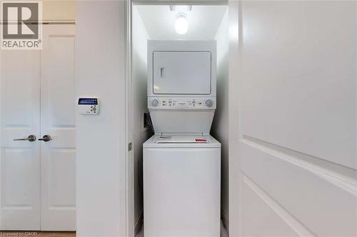 50 Absolute Avenue Unit# 3801, Mississauga, ON - Indoor Photo Showing Laundry Room