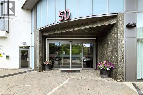 50 Absolute Avenue Unit# 3801, Mississauga, ON - Outdoor